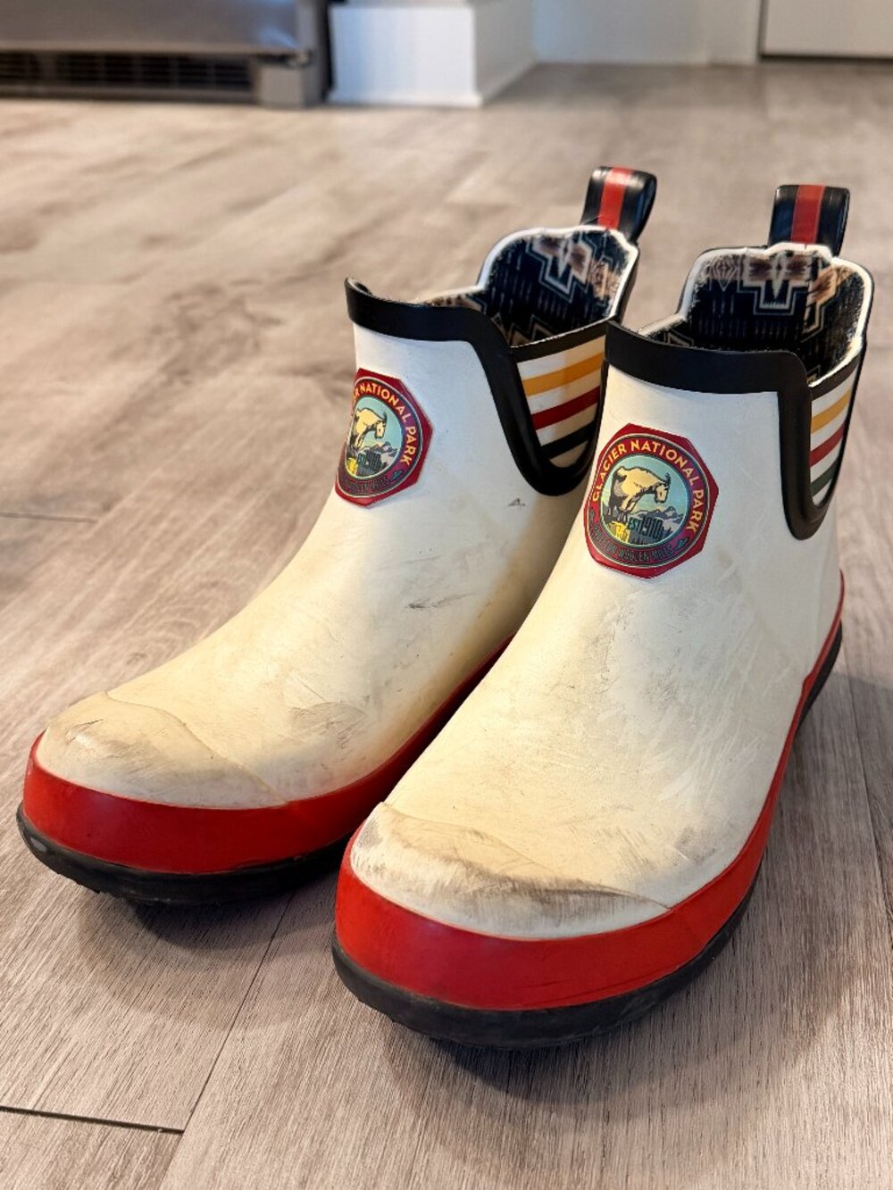 Pendleton Womens Size 8 Glacier National Park White Chelsea Rain Boots Shoes